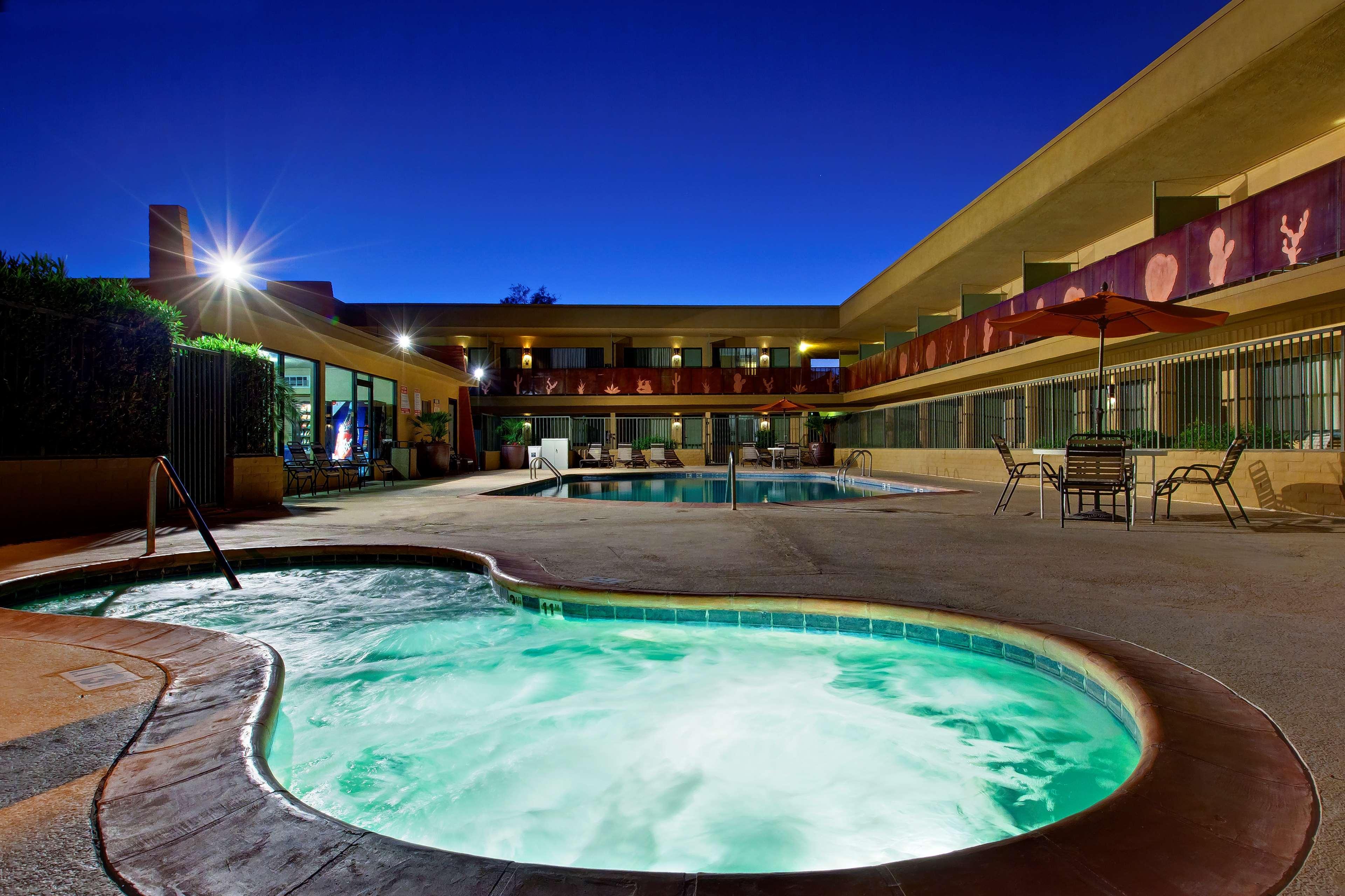Best Western Royal Sun Inn & Suites Tucson Dış mekan fotoğraf